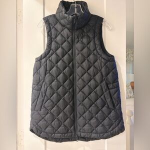 Athleta Black Whisper Quilted Featherless Puffer Vest Size Small S EUC